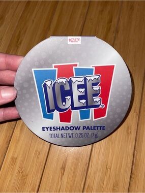 Taste Beauty Icee Eyeshadow Palette